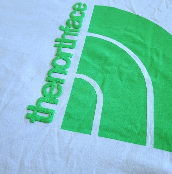 The North⬆️ Face👦 Logo Tee👕 - NWT - Picture 9 of 16